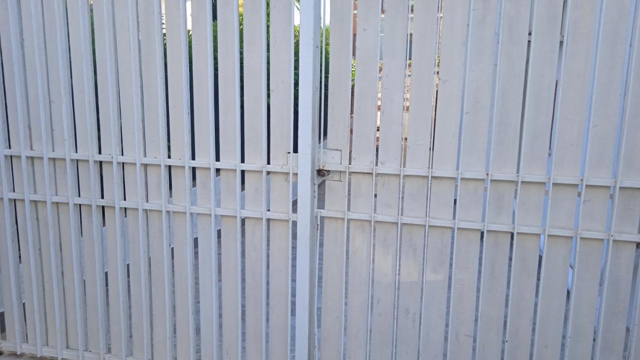 Вилла Casetta Con Giardino Санта-Маринелла Экстерьер фото